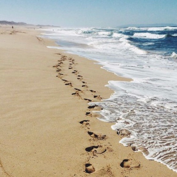 Bookmark our closet - Picture 5 of 8